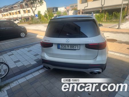 Mercedes-Benz GLB 2023, фото 10