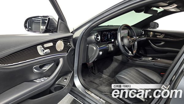 Mercedes-Benz E-Class 2021, фото 13