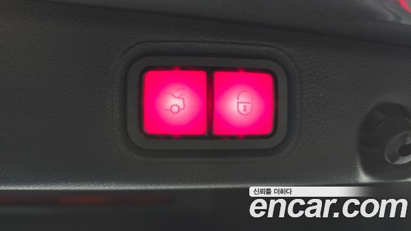 Mercedes-Benz E-Class 2021, фото 24