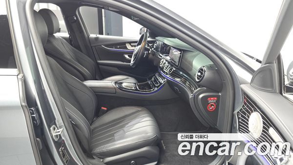 Mercedes-Benz E-Class 2021, фото 16