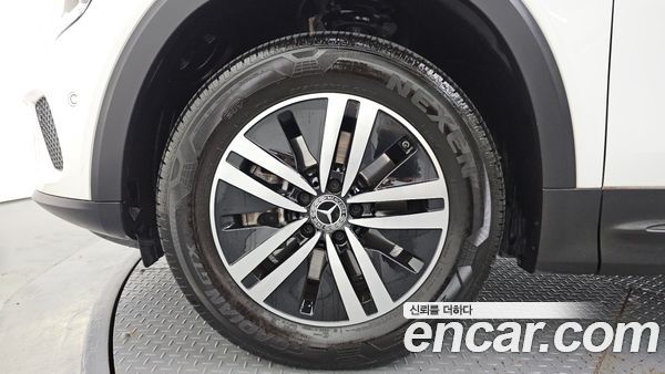 Mercedes-Benz GLB 2021, фото 5