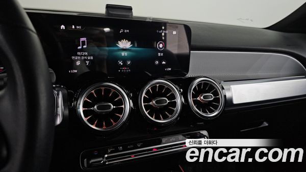 Mercedes-Benz GLB 2021, фото 20