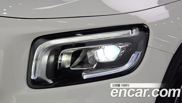 Mercedes-Benz GLB 2021, фото 8