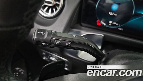 Mercedes-Benz GLB 2021, фото 29