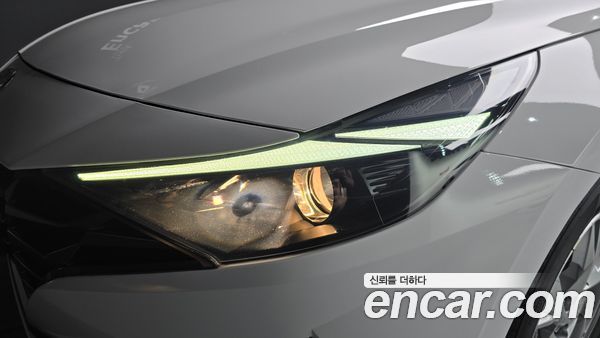 Hyundai Elantra 2023, фото 8