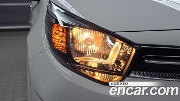 Kia Picanto 2023, фото 8