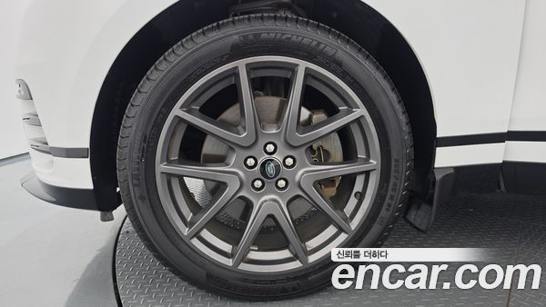 Land Rover Range Rover Velar 2024, фото 5