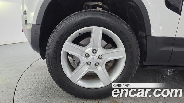 Land Rover Defender 2023, фото 5