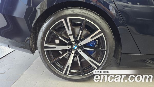 BMW 5 Series 2024, фото 5