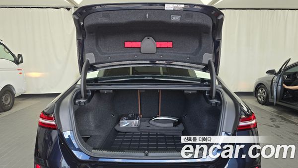 BMW 5 Series 2024, фото 20