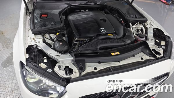 Mercedes-Benz E-Class 2022, фото 6