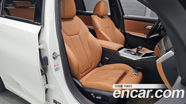 BMW 3 Series 2022, фото 16
