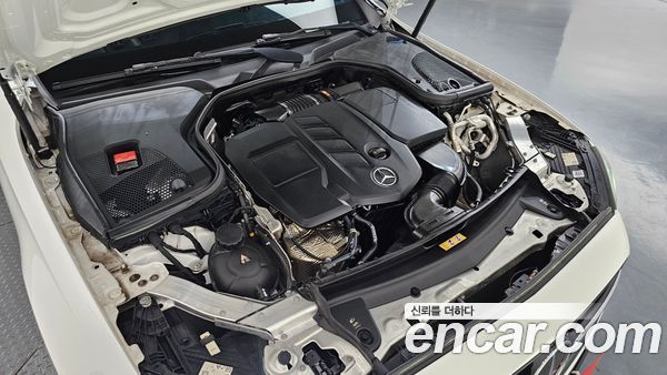 Mercedes-Benz E-Class 2021, фото 6