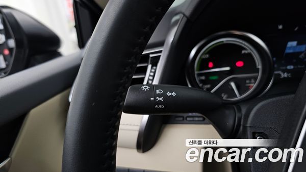 Toyota Camry 2023, фото 29