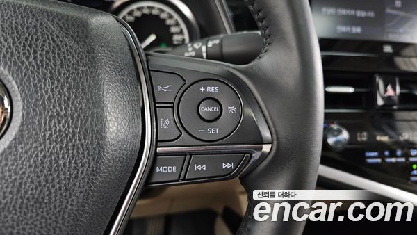 Toyota Camry 2023, фото 32