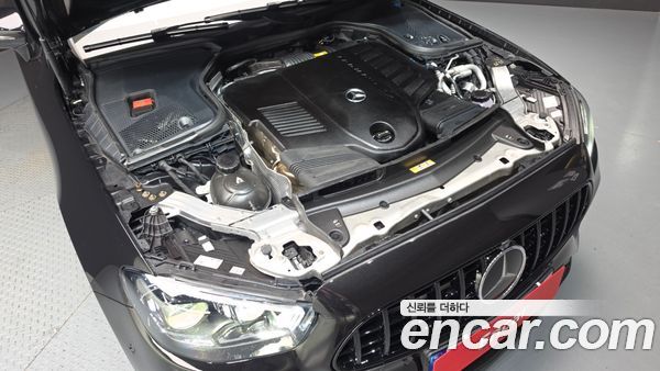 Mercedes-Benz E-Class 2022, фото 6