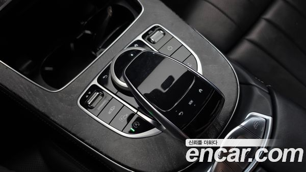 Mercedes-Benz E-Class 2022, фото 26