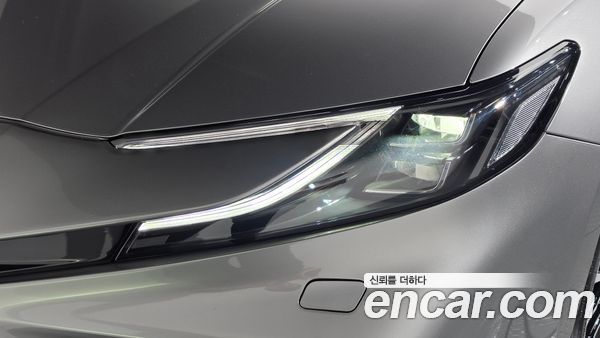 Toyota Camry 2025, фото 8