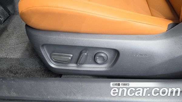 Toyota Camry 2025, фото 31