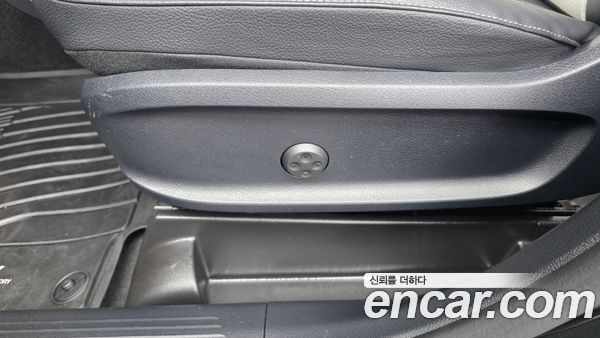 Mercedes-Benz GLB 2023, фото 31