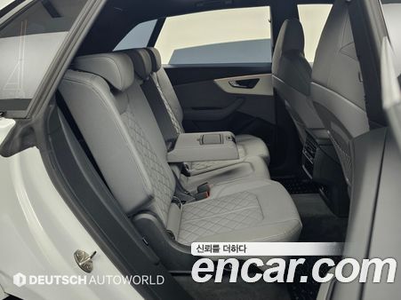 Audi Q8 2023, фото 12