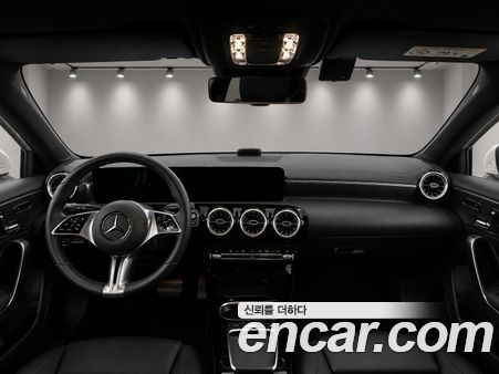 Mercedes-Benz A-Class 2025, фото 5