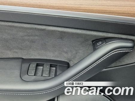 Tesla Model Y 2024, фото 18