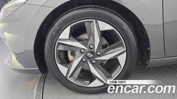 Hyundai Elantra 2021, фото 5