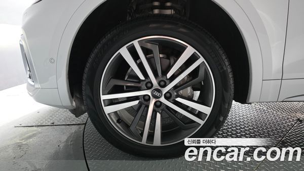 Audi Q5 2023, фото 5