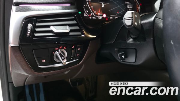 BMW 5 Series 2022, фото 29