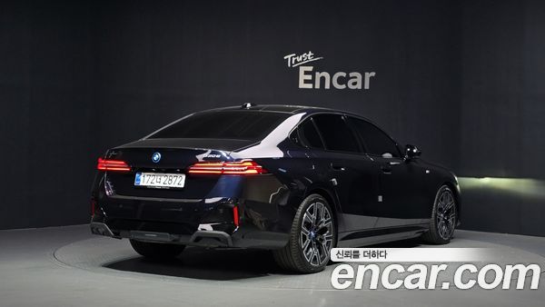 BMW 5 Series 2025, фото 2