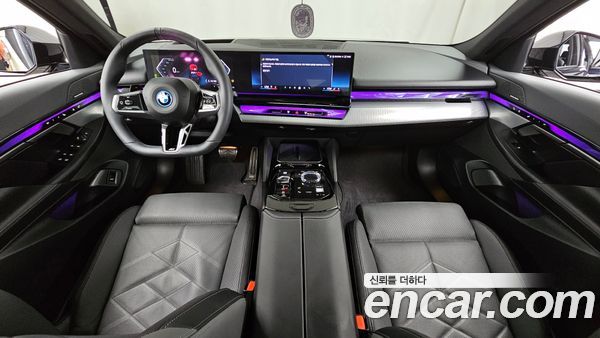 BMW 5 Series 2025, фото 10