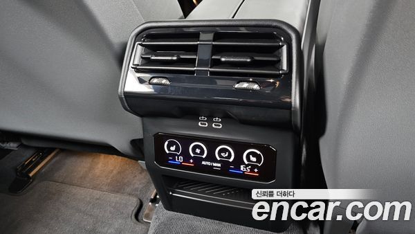 BMW 5 Series 2025, фото 26