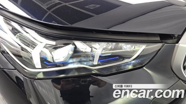 BMW 5 Series 2025, фото 8