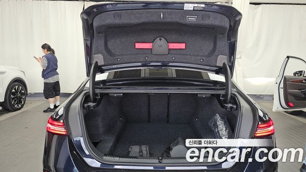 BMW 5 Series 2025, фото 27