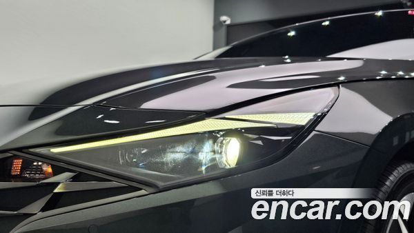 Hyundai Elantra 2023, фото 8