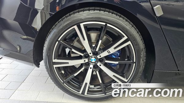 BMW 5 Series 2026, фото 5