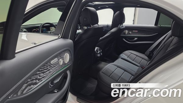 Mercedes-Benz E-Class 2023, фото 15
