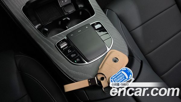 Mercedes-Benz E-Class 2023, фото 30