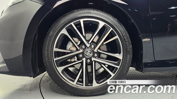 Toyota Camry 2025, фото 5