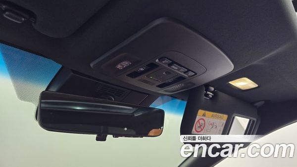 Toyota Camry 2025, фото 31