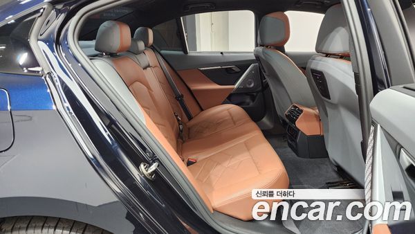 BMW i5 2024, фото 17