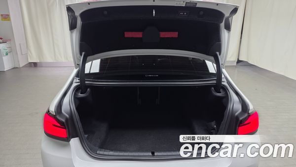 BMW 5 Series 2021, фото 26