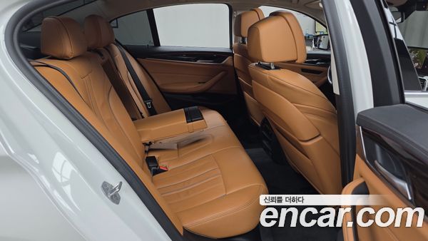 BMW 5 Series 2021, фото 16