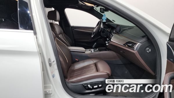 BMW 5 Series 2020, фото 16