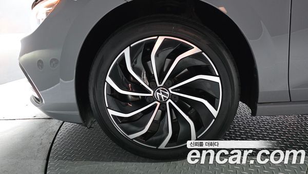Volkswagen Golf 2024, фото 4