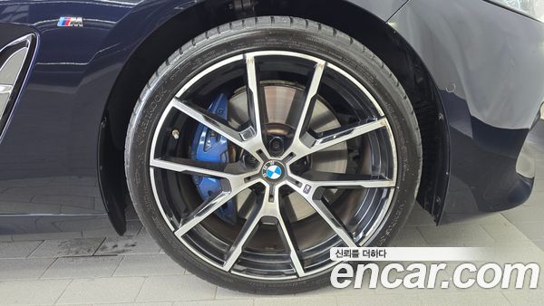 BMW 8 Series 2021, фото 7