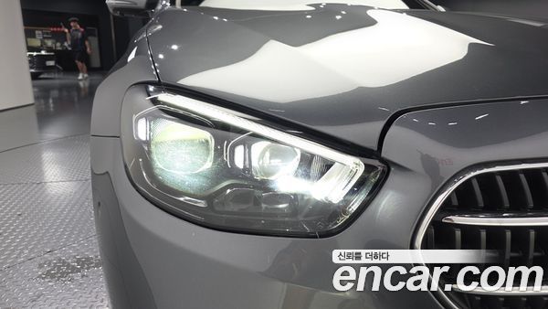 Mercedes-Benz E-Class 2021, фото 8