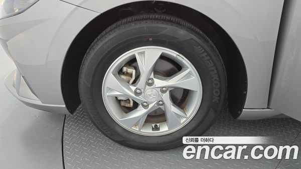 Hyundai Elantra 2022, фото 5