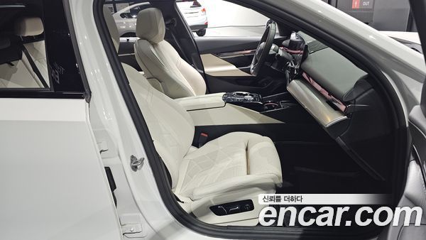 BMW i5 2025, фото 15